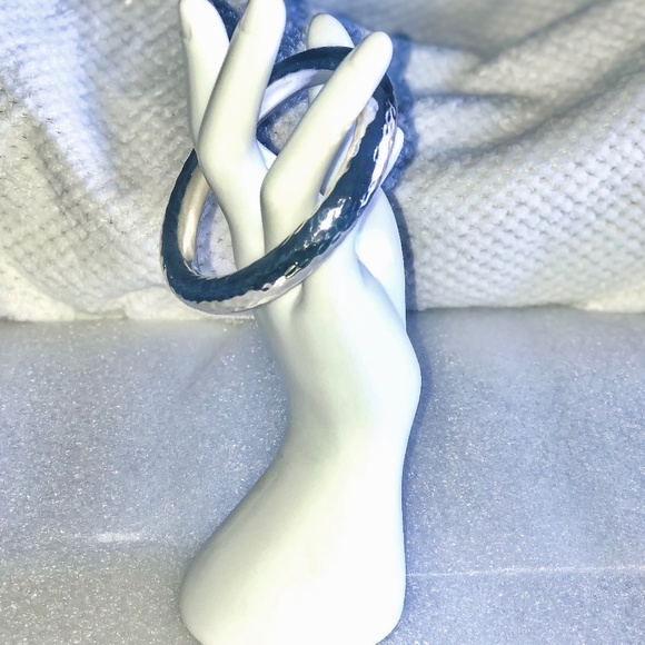 SILPADA Sterling Silver Hammered Oval Bangle Bracelet B31117 - Picture 14 of 17